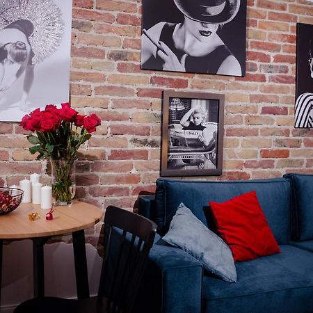 Apartament Dla Doroslych "Papierki Po Cukierkach" لوبلين المظهر الخارجي الصورة
